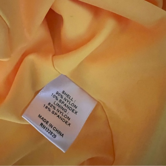 NWT NBD Emery Embroidered Lace Plunging Wired V Neck Mini Dress, Canary - Picture 11 of 11